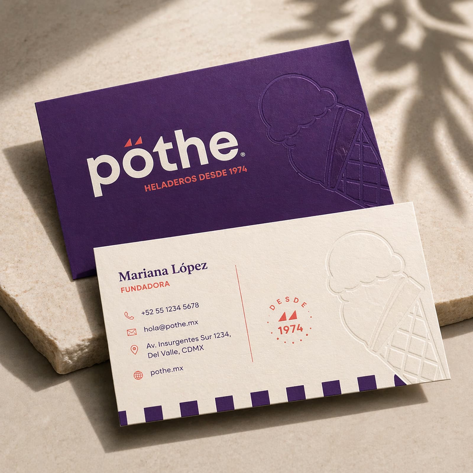 Aplicación de la identidad en empaques y material impreso de la marca